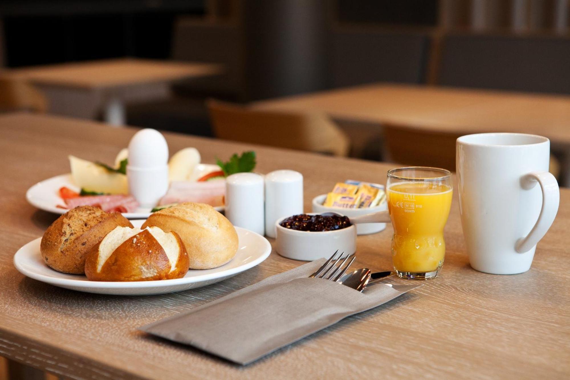 Holiday Inn Express - Darmstadt By Ihg מראה חיצוני תמונה