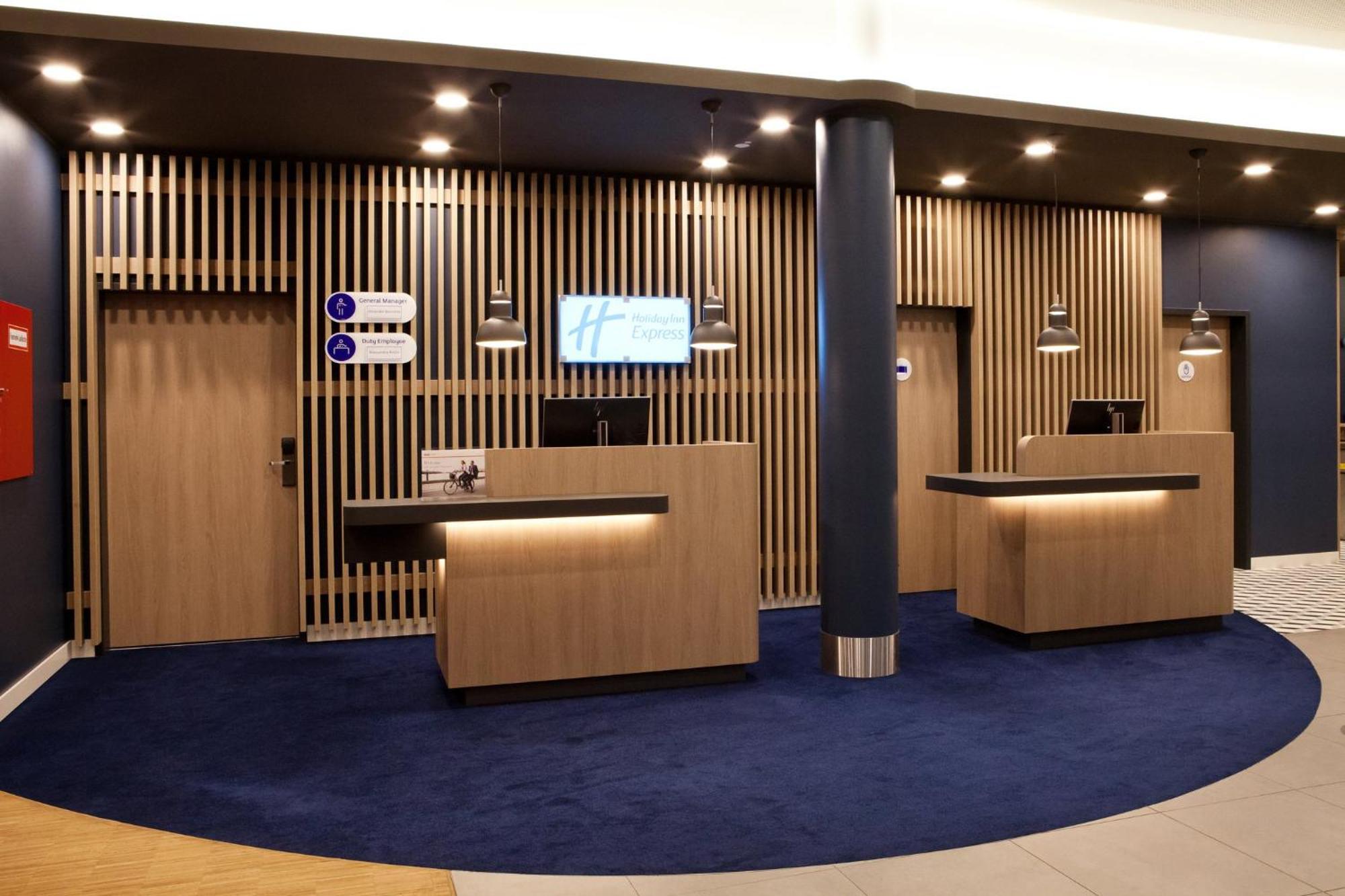 Holiday Inn Express - Darmstadt By Ihg מראה חיצוני תמונה